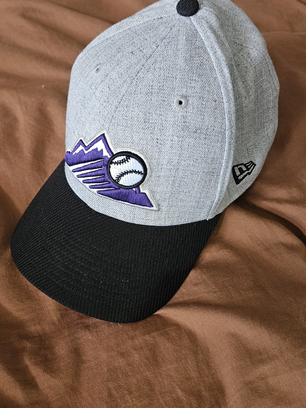 New Era Colorado Rockies Grey and Black Baseball Cap with Purple Logo